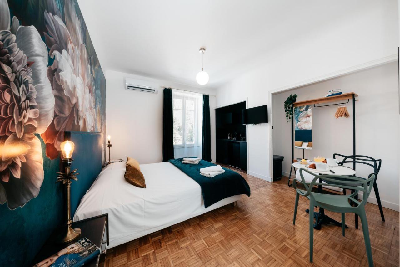 Les Precieuses Suites & Spa II Avignon Exterior photo